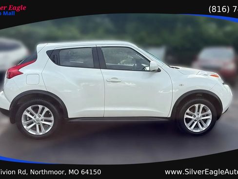 Used 2013 Nissan Juke S AWD/4WD image 3