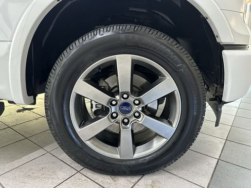 Used 2017 Ford F150 XLT w/ Equipment Group 302A Luxury AWD/4WD image 13