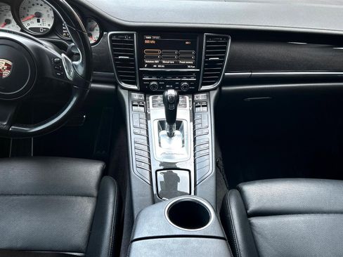Used 2015 Porsche Panamera 4S image 30