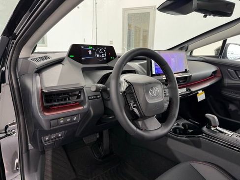 New 2025 Toyota Prius Plug-In Hybrid FWD image 27