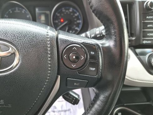 Used 2018 Toyota RAV4 XLE image 19