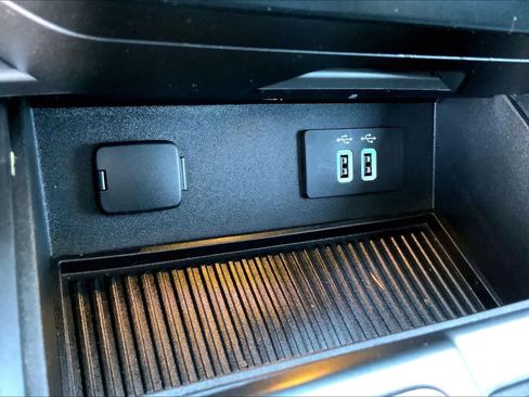 Used 2016 Ford F150 XLT w/ Equipment Group 302A Luxury AWD/4WD image 33