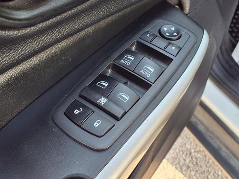 Used 2022 Jeep Cherokee Latitude w/ Sun & Sound Group AWD/4WD image 4