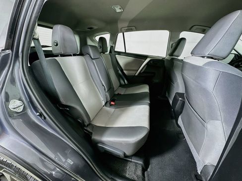 Used 2015 Toyota RAV4 LE FWD image 29