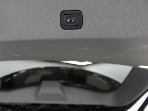 Certified 2024 Cadillac XT6 Premium Luxury w/ LPO, Floor Liner Package image 12