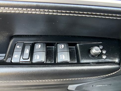 Used 2022 Jeep Wagoneer Series II w/ Premium Group I image 12