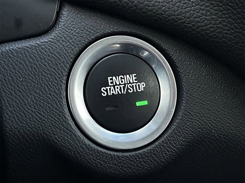 Used 2024 Chevrolet Equinox LT image 19