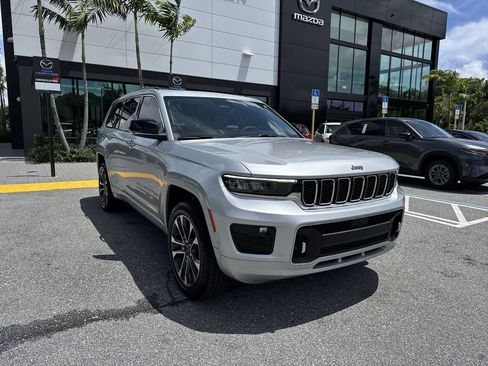 Used 2023 Jeep Grand Cherokee L Overland RWD image 7