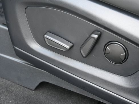 New 2026 Ford Explorer Active w/ Active Comfort Package RWD image 32