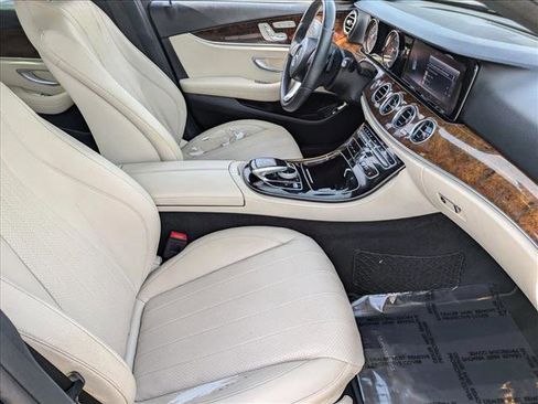 Used 2018 Mercedes-Benz E 300 image 20