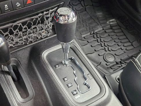Used 2016 Jeep Wrangler Unlimited Sport AWD/4WD image 19