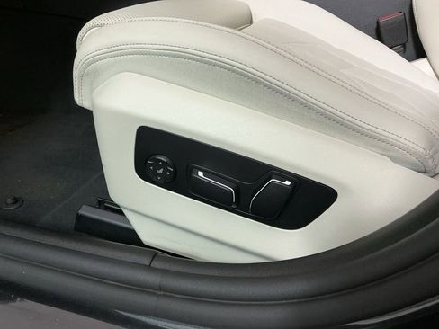 Certified 2025 BMW 530i w/ M Sport Package RWD image 21
