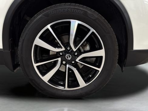 Used 2020 Nissan Rogue SL AWD/4WD image 42