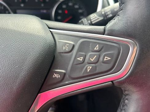 Used 2022 Chevrolet Equinox LT FWD image 12