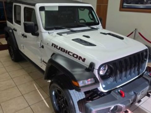 Used 2021 Jeep Wrangler Unlimited Rubicon w/ Safety Group AWD/4WD image 8