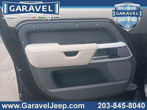 Used 2024 Land Rover Defender 130 S image 29