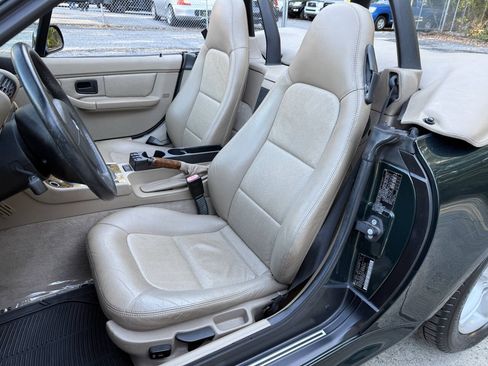 Used 2000 BMW Z3 2.5i RWD image 16