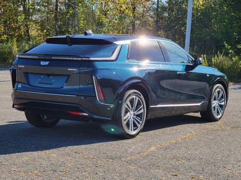 New 2026 Cadillac Lyriq Premium Luxury image 5