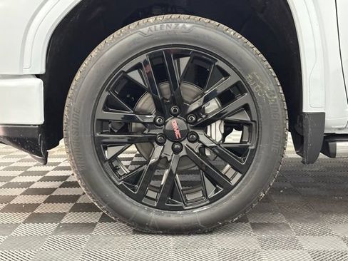 New 2026 GMC Sierra 1500 Denali AWD/4WD image 17