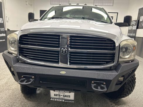 Used 2009 Dodge Ram 3500 Truck SLT w/ Popular Equipment Group image 2