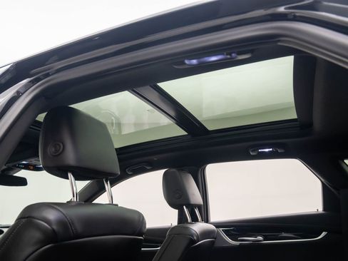 New 2025 Cadillac XT5 Premium Luxury image 17