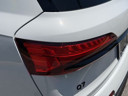 Used 2026 Audi Q7 3.0T Premium w/ Convenience Plus Package AWD/4WD image 12
