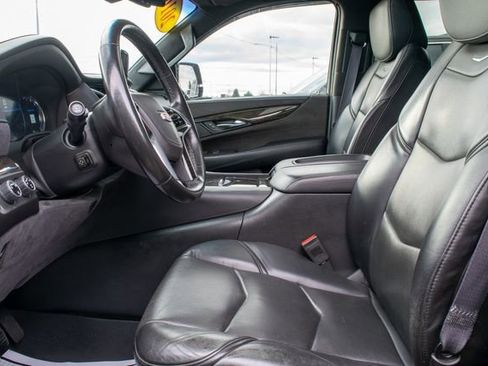 Used 2016 Cadillac Escalade Platinum image 12