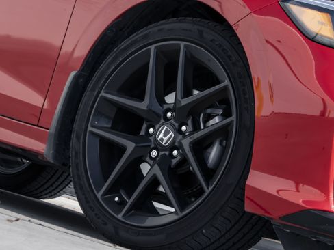 Used 2025 Honda Civic Sport image 9