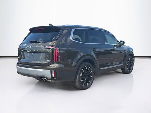 Used 2023 Kia Telluride SX image 3