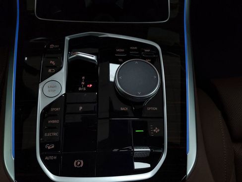 New 2026 BMW X5 xDrive50e w/ M Sport Package image 14