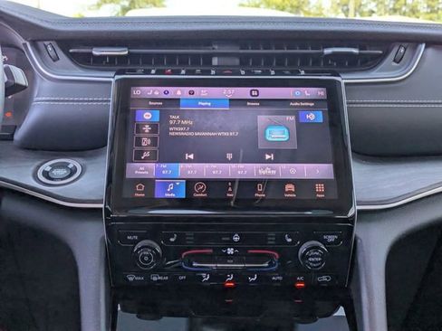 Used 2022 Jeep Grand Cherokee L Limited RWD image 22