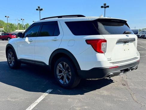 Used 2023 Ford Explorer XLT w/ Equipment Group 202A AWD/4WD image 5