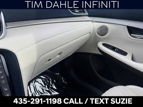 Used 2019 INFINITI QX50 Essential w/ Sensory Package image 13