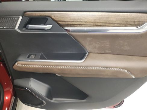 New 2026 GMC Acadia Denali Ultimate w/ LPO, Floor Liner Package AWD/4WD image 14