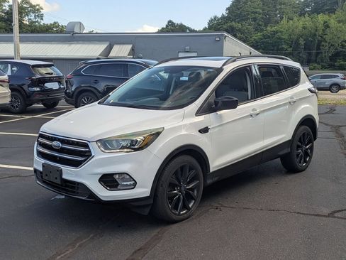 Used 2017 Ford Escape SE w/ SE Sport Appearance Package AWD/4WD image 5