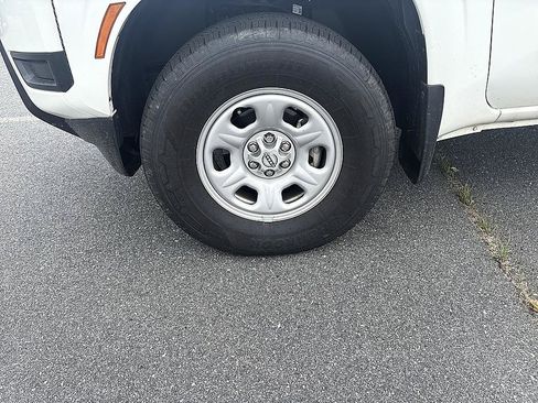 Certified 2025 Nissan Frontier S AWD/4WD image 1