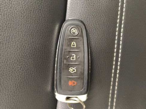 Used 2019 Ford Escape SEL FWD image 32