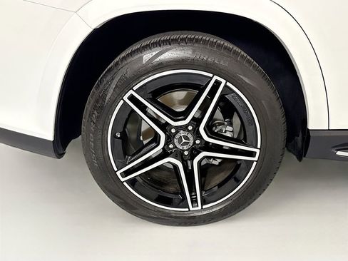 Certified 2025 Mercedes-Benz GLS 450 4MATIC image 34