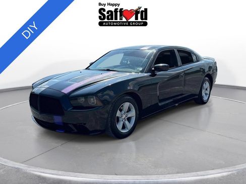 Used 2012 Dodge Charger SE RWD image 1