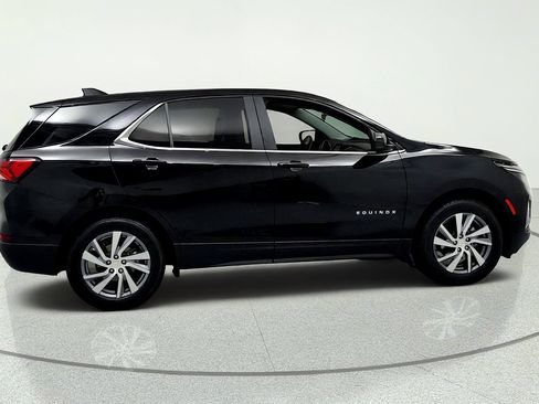 Used 2024 Chevrolet Equinox LT w/ LPO, Floor Liner Package FWD image 6