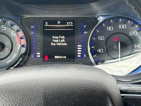 Used 2015 Chrysler 200 S FWD image 16