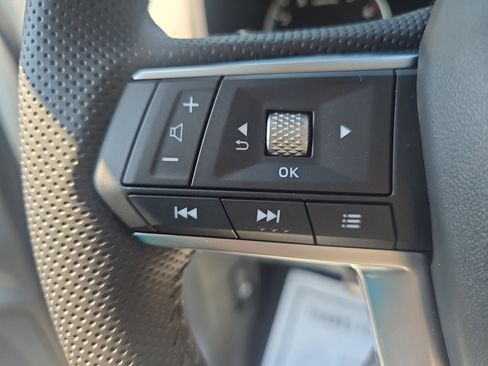 New 2025 Mitsubishi Outlander SE image 17