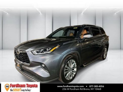 Used 2022 Toyota Highlander Platinum FWD image 6