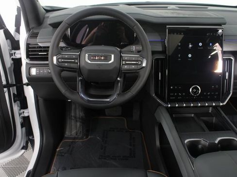 New 2026 GMC Acadia AT4 w/ Luxury Package image 13