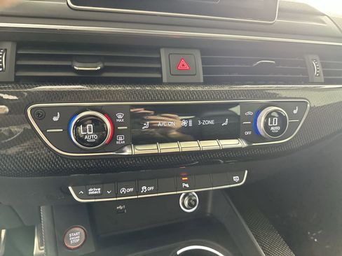Used 2019 Audi S4 Premium Plus w/ Premium Plus Package AWD/4WD image 19