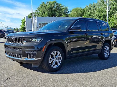 Used 2022 Jeep Grand Cherokee L Limited w/ Luxury Tech Group II AWD/4WD image 3