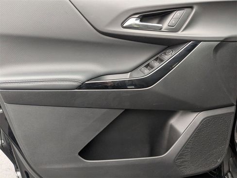 Used 2025 Chevrolet Equinox LT image 13