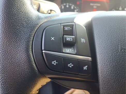 Used 2020 Ford Explorer XLT image 19