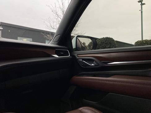 Used 2023 GMC Yukon XL Denali Ultimate image 20