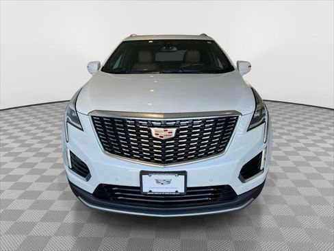 Used 2023 Cadillac XT5 Premium Luxury image 2